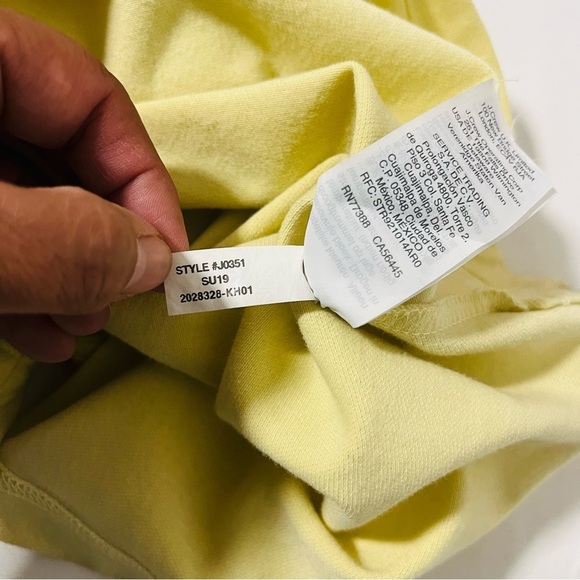 J Crew Factory Men’s Polo Shirt Medium Flex Pique Yellow Cotton Split Hem EUC - Picture 7 of 9